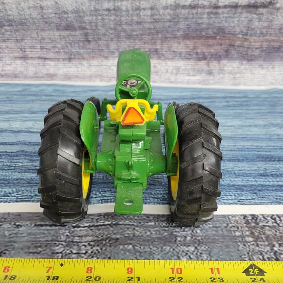 Vintage 1/16 scale Ertl John Deere 2640 diecast tractor w/frontend green/yellow - Picture 8 of 10